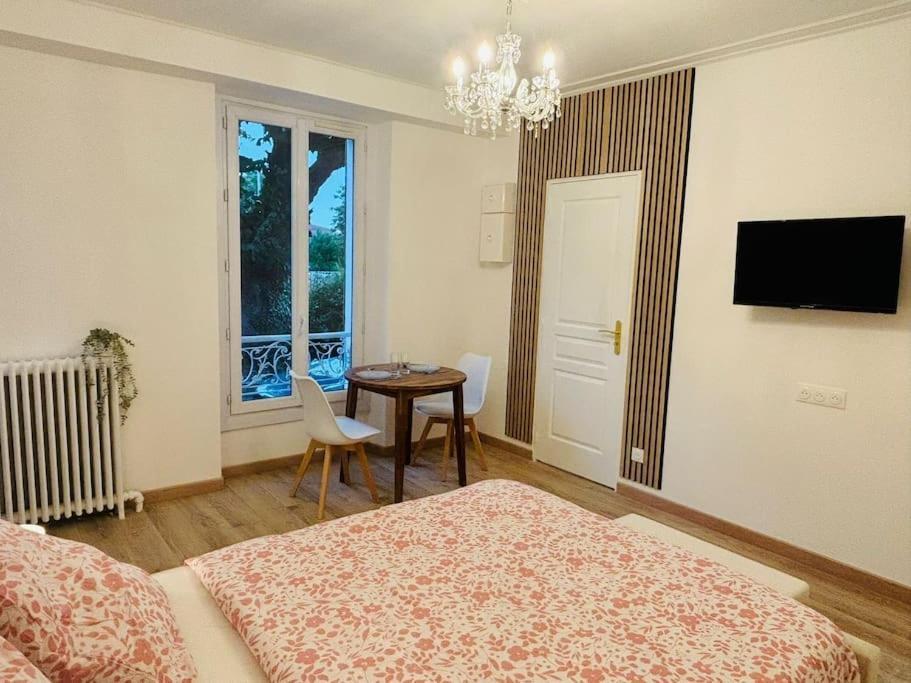 Le Royal, Proche Paris & Disney Noisy-le-Grand ภายนอก รูปภาพ